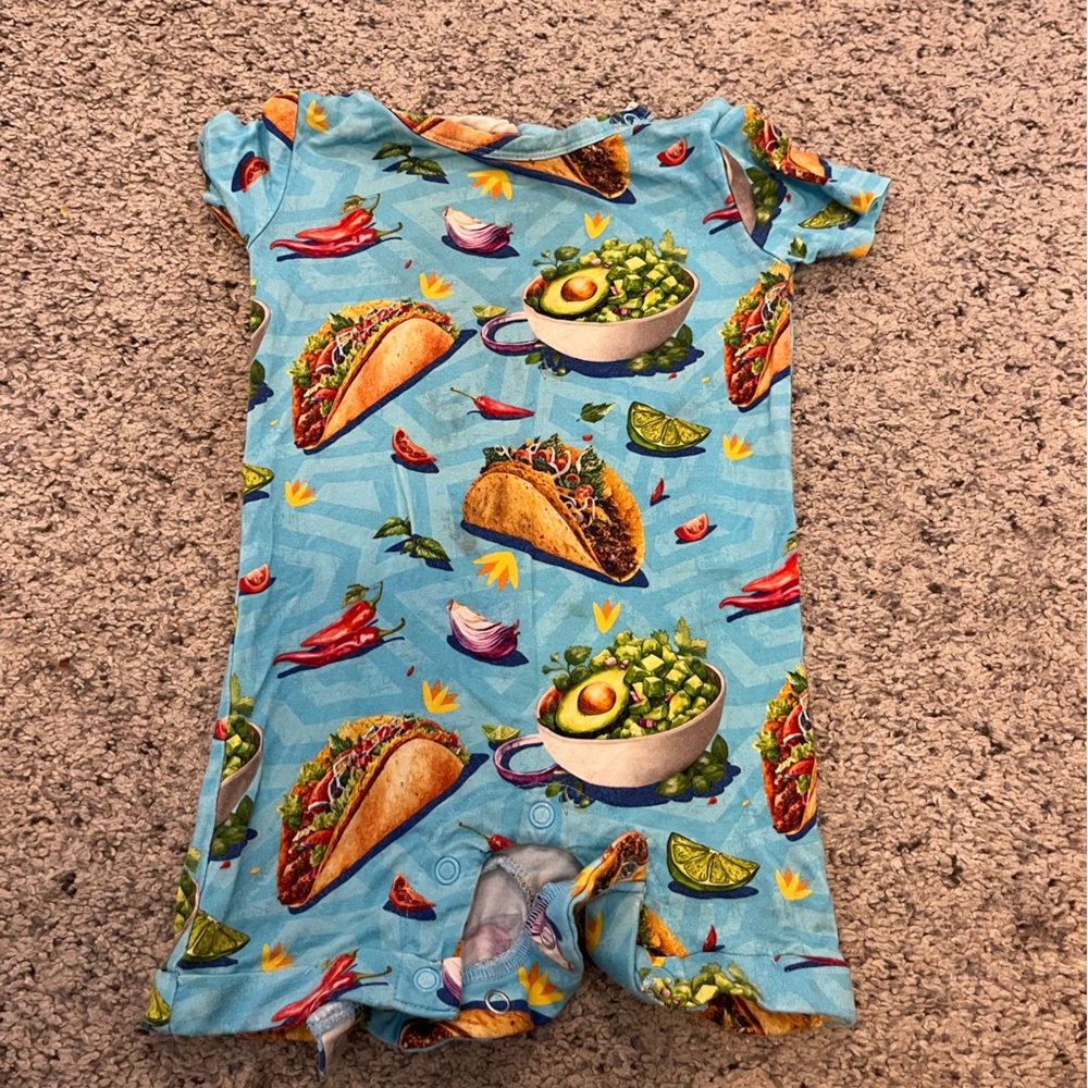 Bums and roses shortie in Let’s Taco Bout It